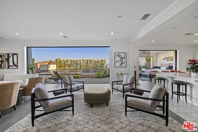 Building Photo - 20162 Cromwell Way
