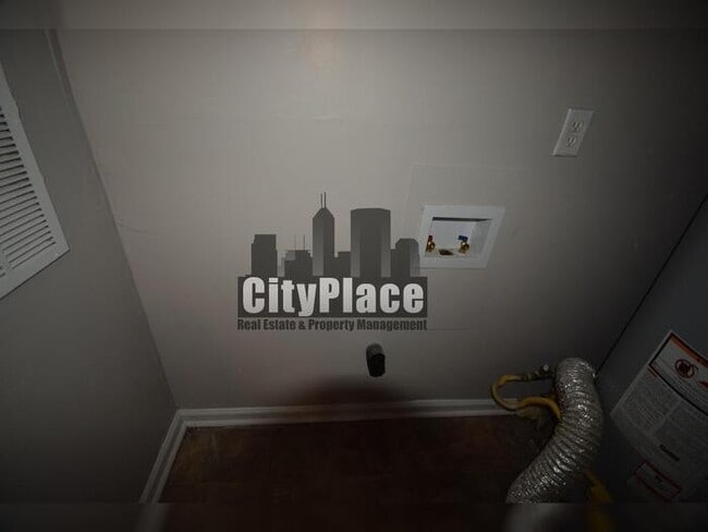 Building Photo - 3219 N Colorado Ave