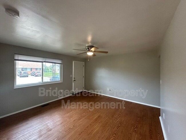 Building Photo - 4952 Leeper St