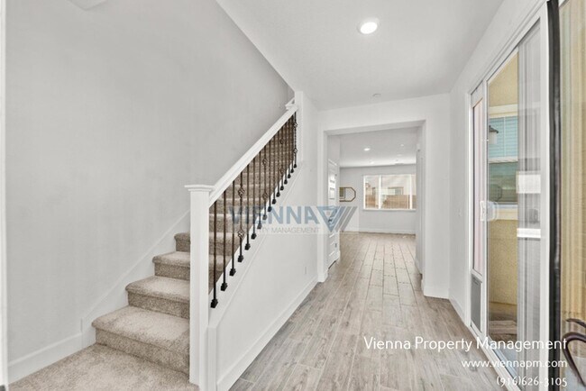 Building Photo - 6000 Waddington Wy