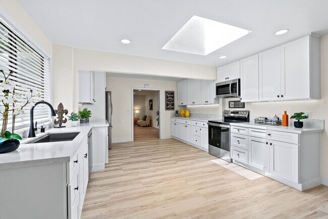 Building Photo - Beautiful Home | Completely Remodeled | Pr...