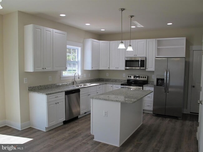 Building Photo - 43 Lee St