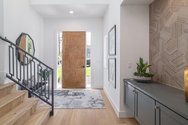 Building Photo - 1703 Piedmont Ave