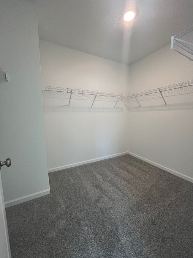 Building Photo - 5 Wagner Pl