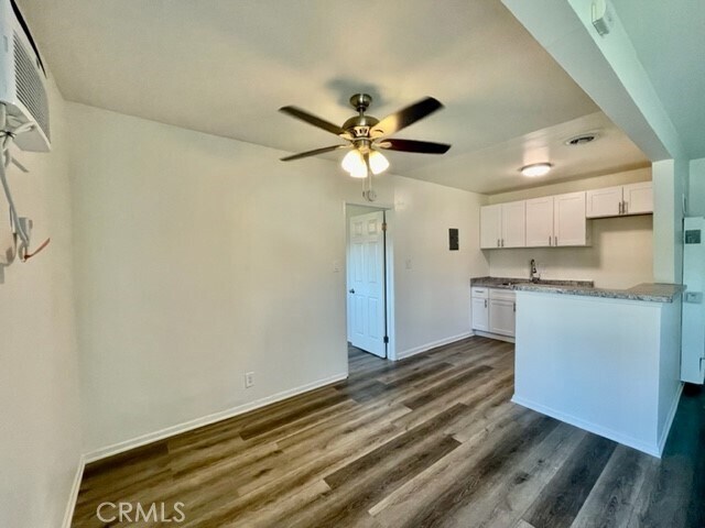 Building Photo - 1811 W Sallie Ln