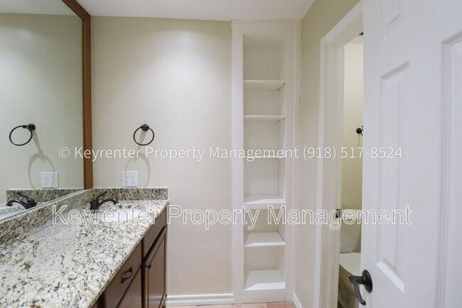 Building Photo - 3702 E 85th Pl