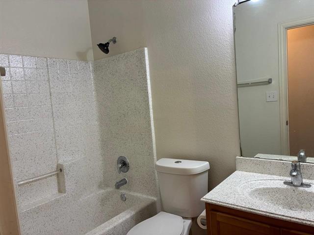 Building Photo - 515 Creekside Dr