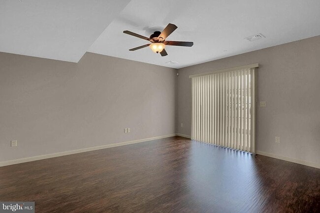 Building Photo - 22 Spring View