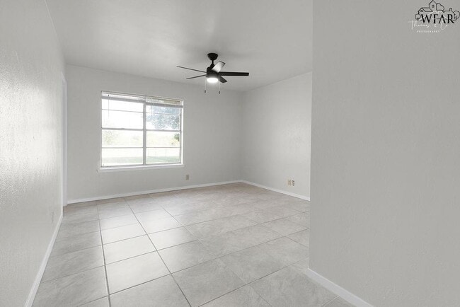 Building Photo - 4837 Colleen Dr