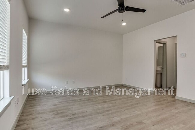 Building Photo - 7907 NW 135th Terrace