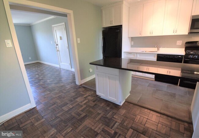 Building Photo - 2714 Ordway St NW