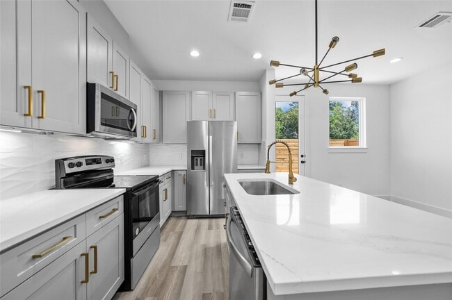 Building Photo - 4612 Crown Grove Ln