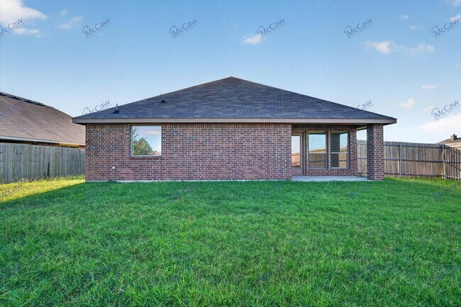 Building Photo - 324 Greenhaven Dr