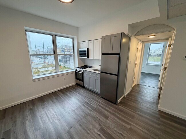 Building Photo - 214 Atlantic Ave