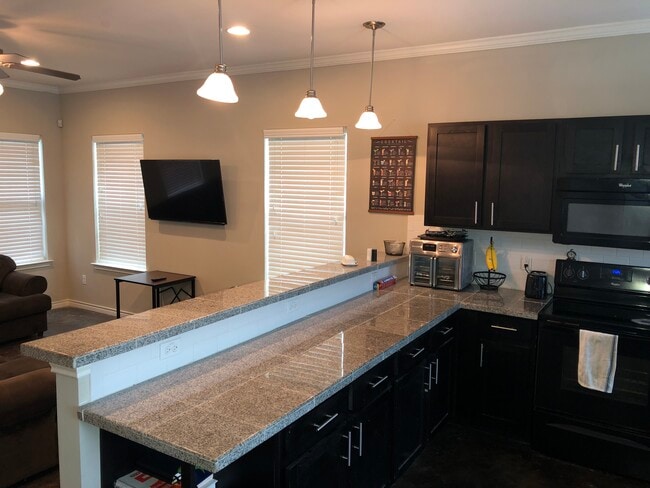 Building Photo - 7901 Williams Dr