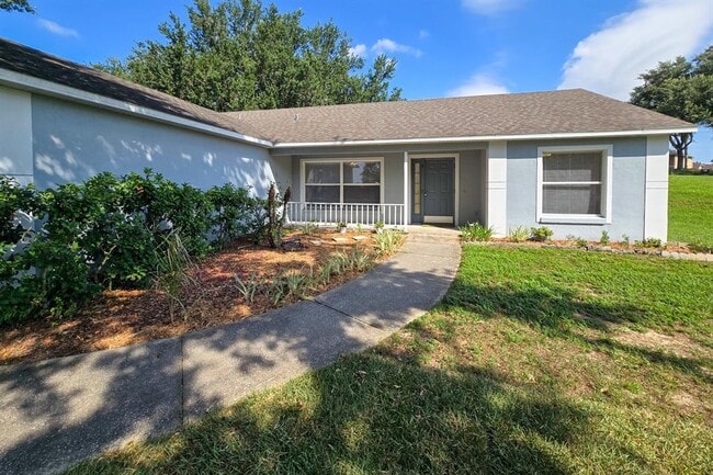 Building Photo - 10417 Lake Hasson Cir