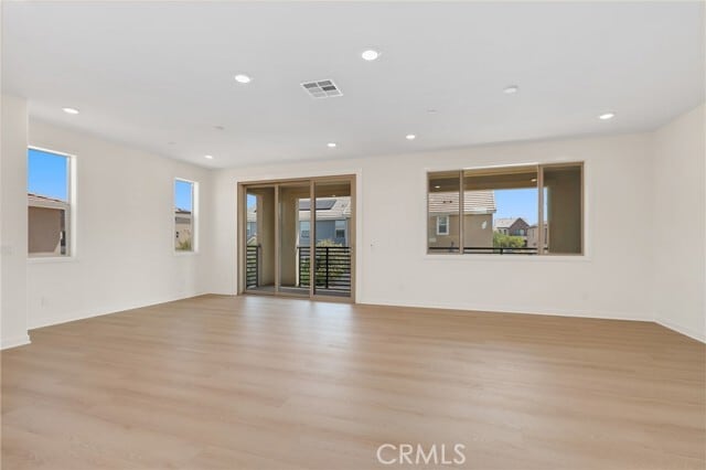 Building Photo - 306 Chorus