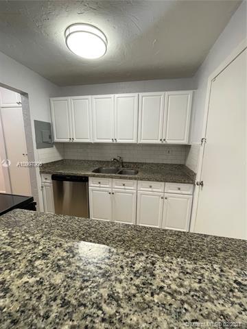 Building Photo - 10905 SW 88th St