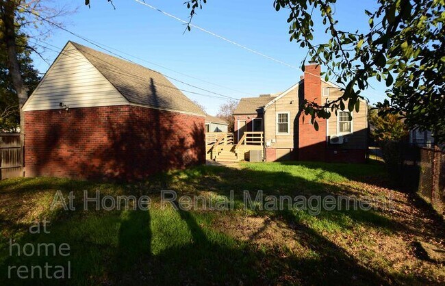 Building Photo - 1740 S Yorktown Ave