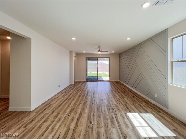 Building Photo - 12470 Madison Pk Pl