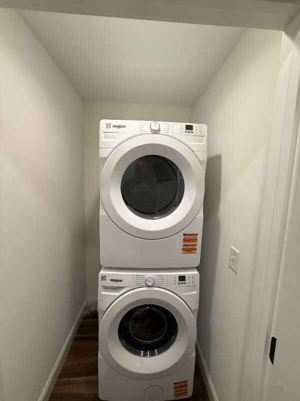 Building Photo - 227 The Plaza