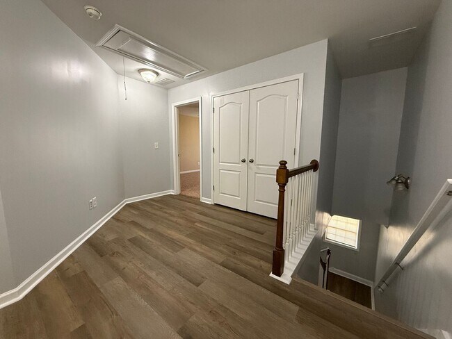 Building Photo - Townehome in Acworth