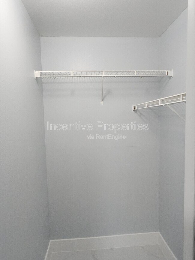 Building Photo - 4744 Walden Cir