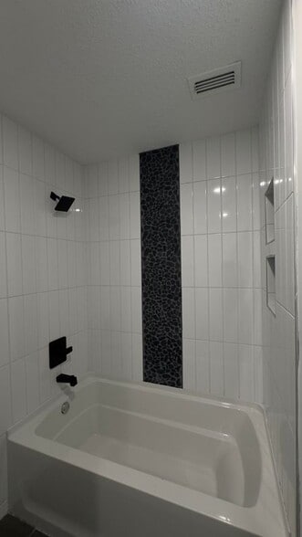 Building Photo - 20991 Timber Ridge Terrace