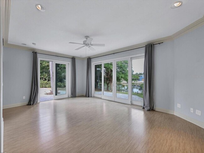 Building Photo - 3424 Tanglewood Dr