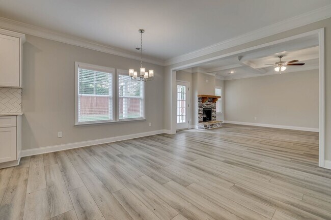 Building Photo - COMING SOON!  Comfort AND sophistication in Martinez, GA