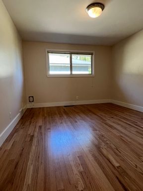 Building Photo - Charming Gregory Heights 3 Bed / 2.5 Bath