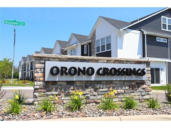 Building Photo - 2438 N Blossom Cir