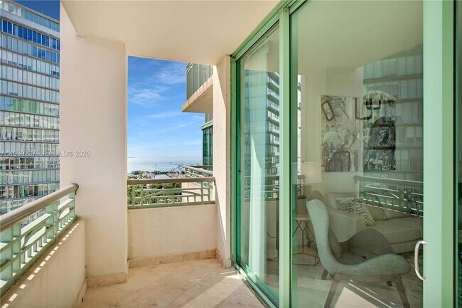 Building Photo - 3350 SW 27th Ave