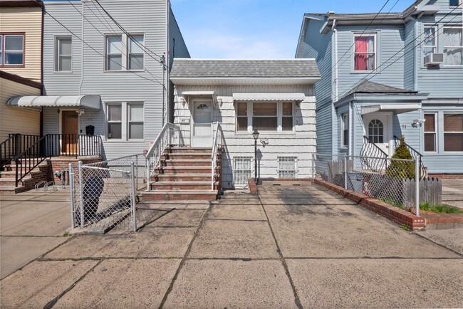 Building Photo - 69 Columbia Ave