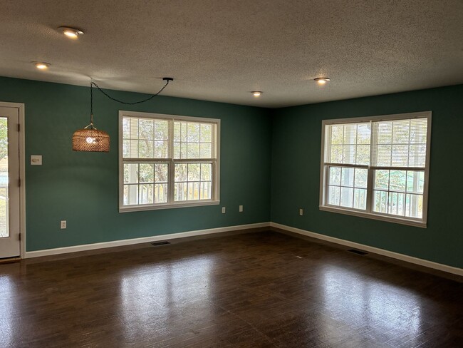 Building Photo - 2 Bedroom 1 Bath Home in Howells Point, Sunset Harbor, Bolivia, N C