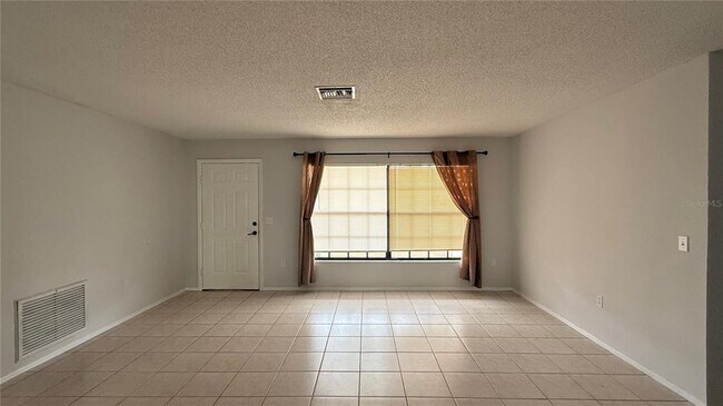 Building Photo - 7846 Royal Hart Dr