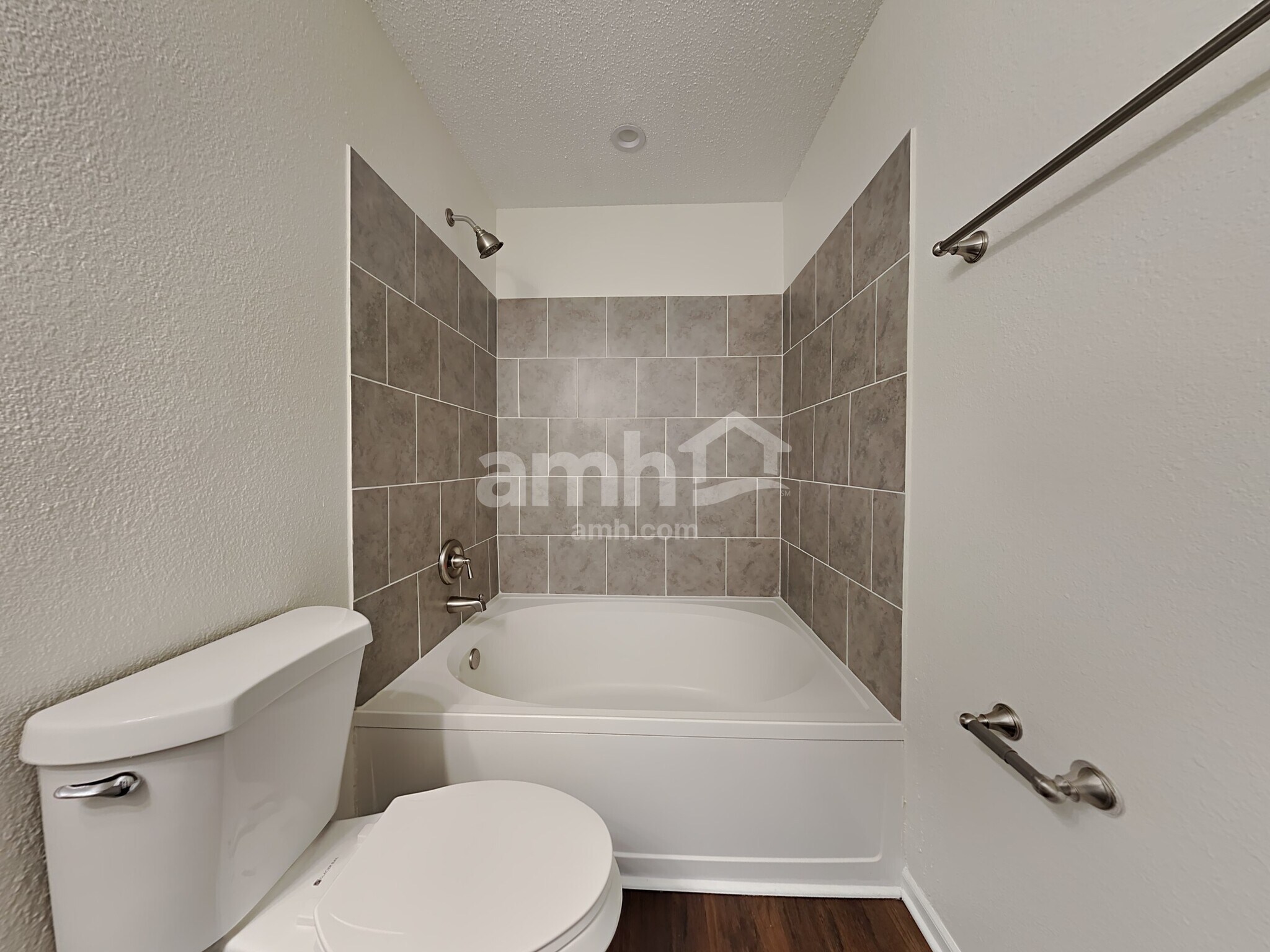 Building Photo - 2306 Westmere Dr