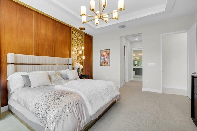Building Photo - 17112 Aquavera Way