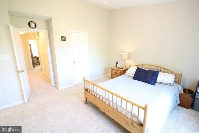 Building Photo - 13728 Valley Oak Cir