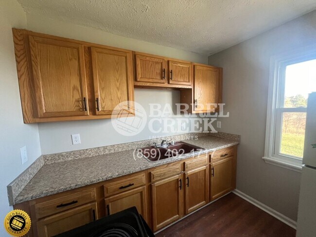 Building Photo - 108 Chase Ln