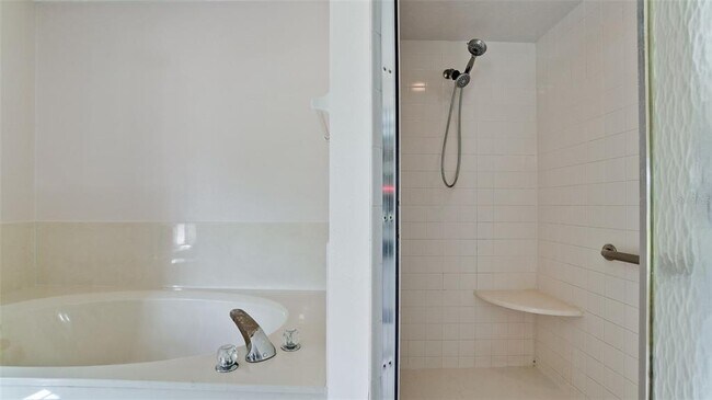 Building Photo - 407 68th Ave Dr W
