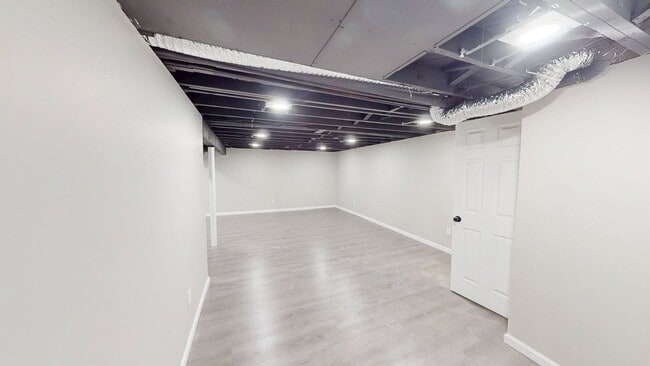 Building Photo - 769 Kettering Rd