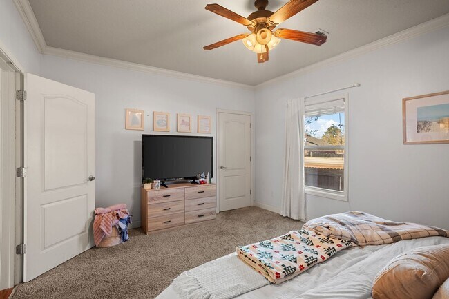 Building Photo - Plainsview Condo | 2 Bed 2 Bath