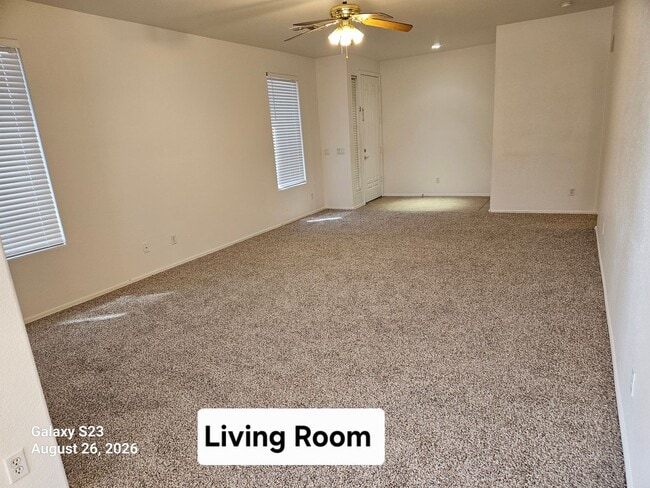 Building Photo - 1107 E San Tan Dr