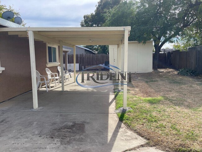 Building Photo - 4400 Martel Dr