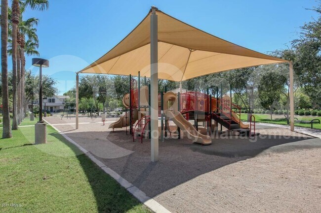 Building Photo - 1336 S Sabino Dr