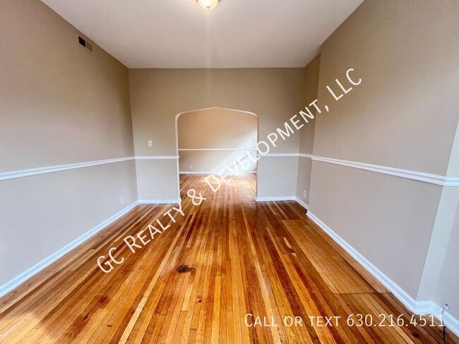 Building Photo - *** $1000 OFF RENT - 4 BEDROOM - 1 BTH / H...