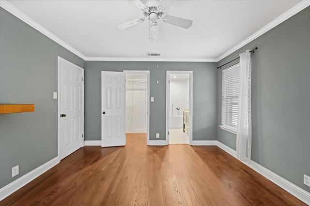 Building Photo - 10637 Lakemere Dr