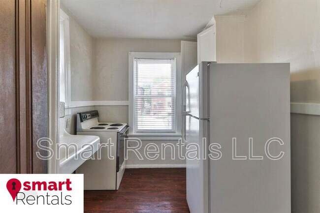 Building Photo - 3807 Keokuk St