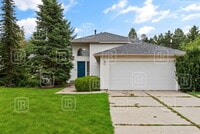 Building Photo - 23713 E Maxwell Ave